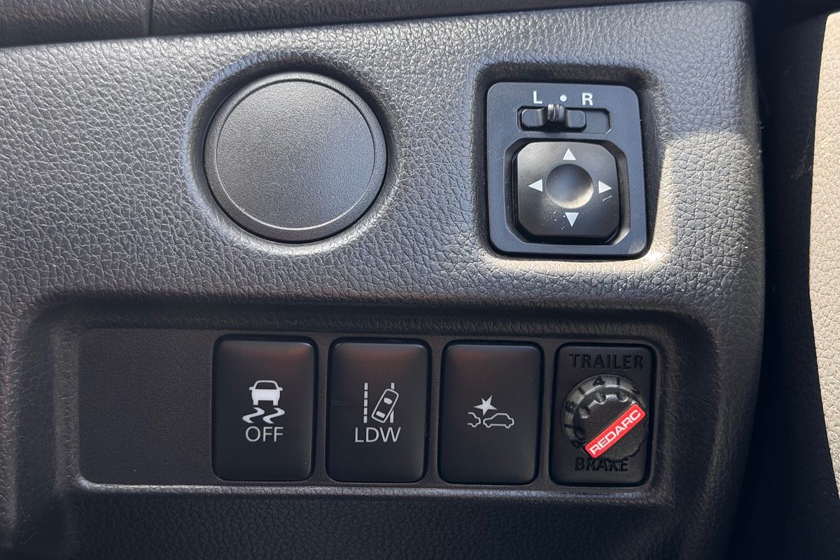 2023 Mitsubishi Triton GLX MR 4X4