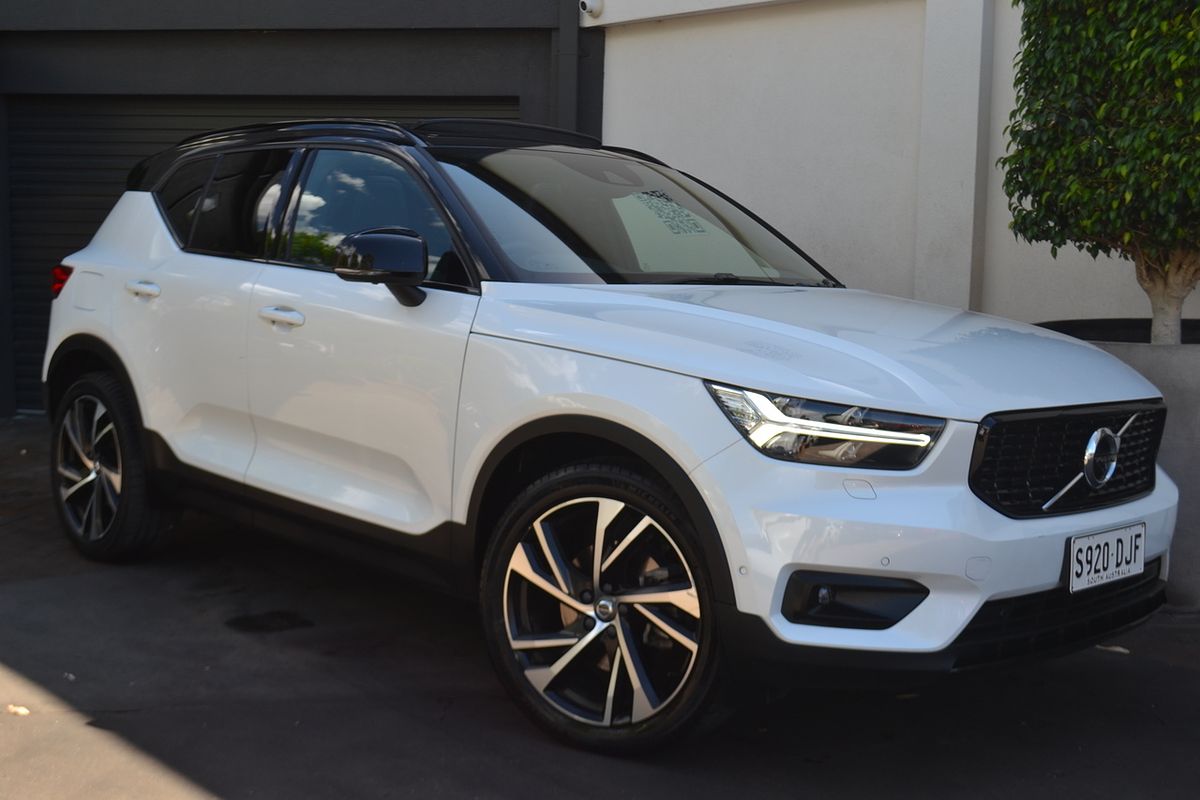 2021 Volvo XC40 T5 R-Design