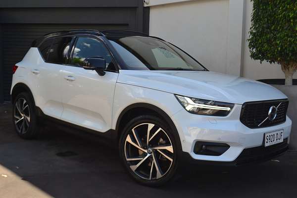 2021 Volvo XC40 T5 R-Design