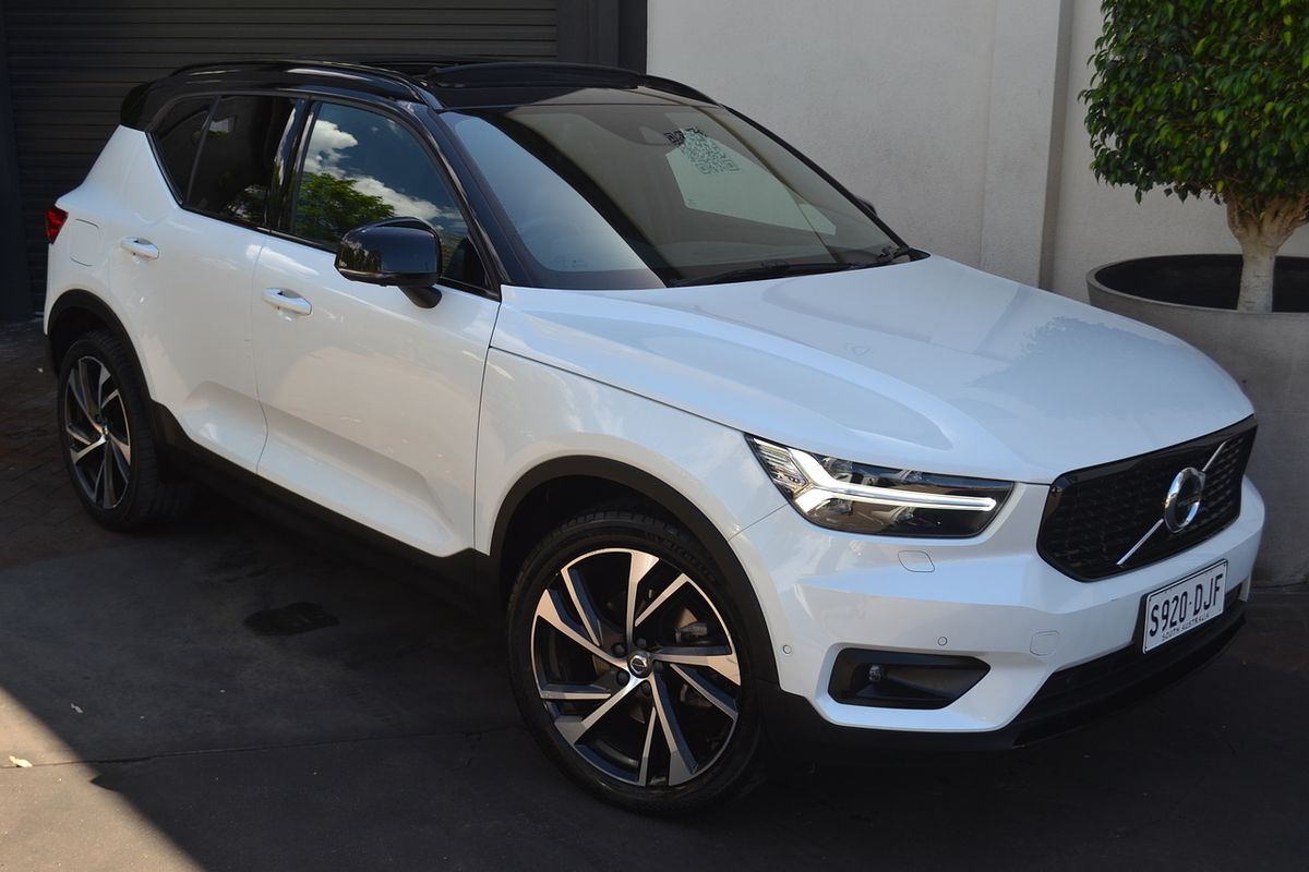 2021 Volvo XC40 T5 R-Design
