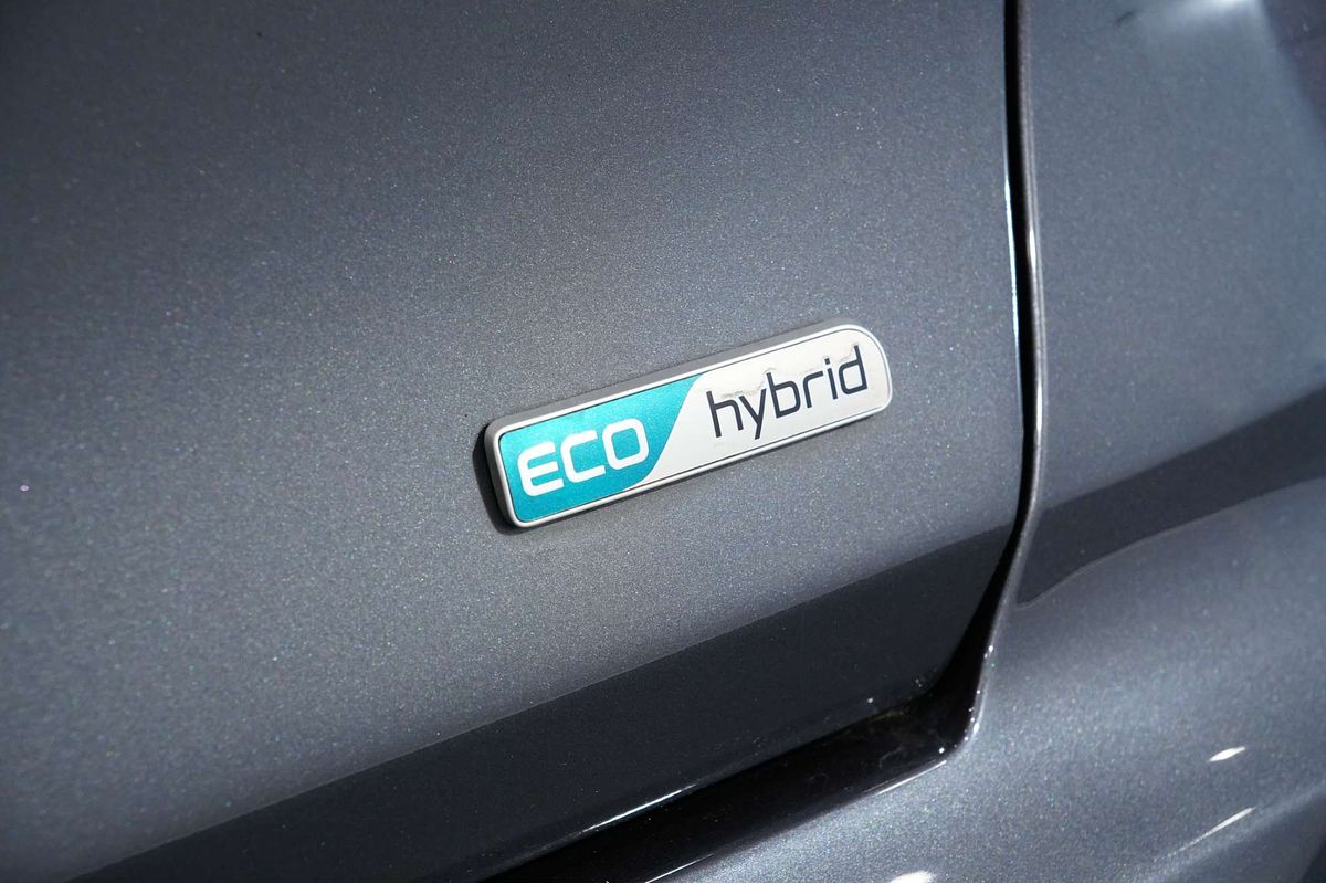 2021 Kia Niro Hybrid Sport DE