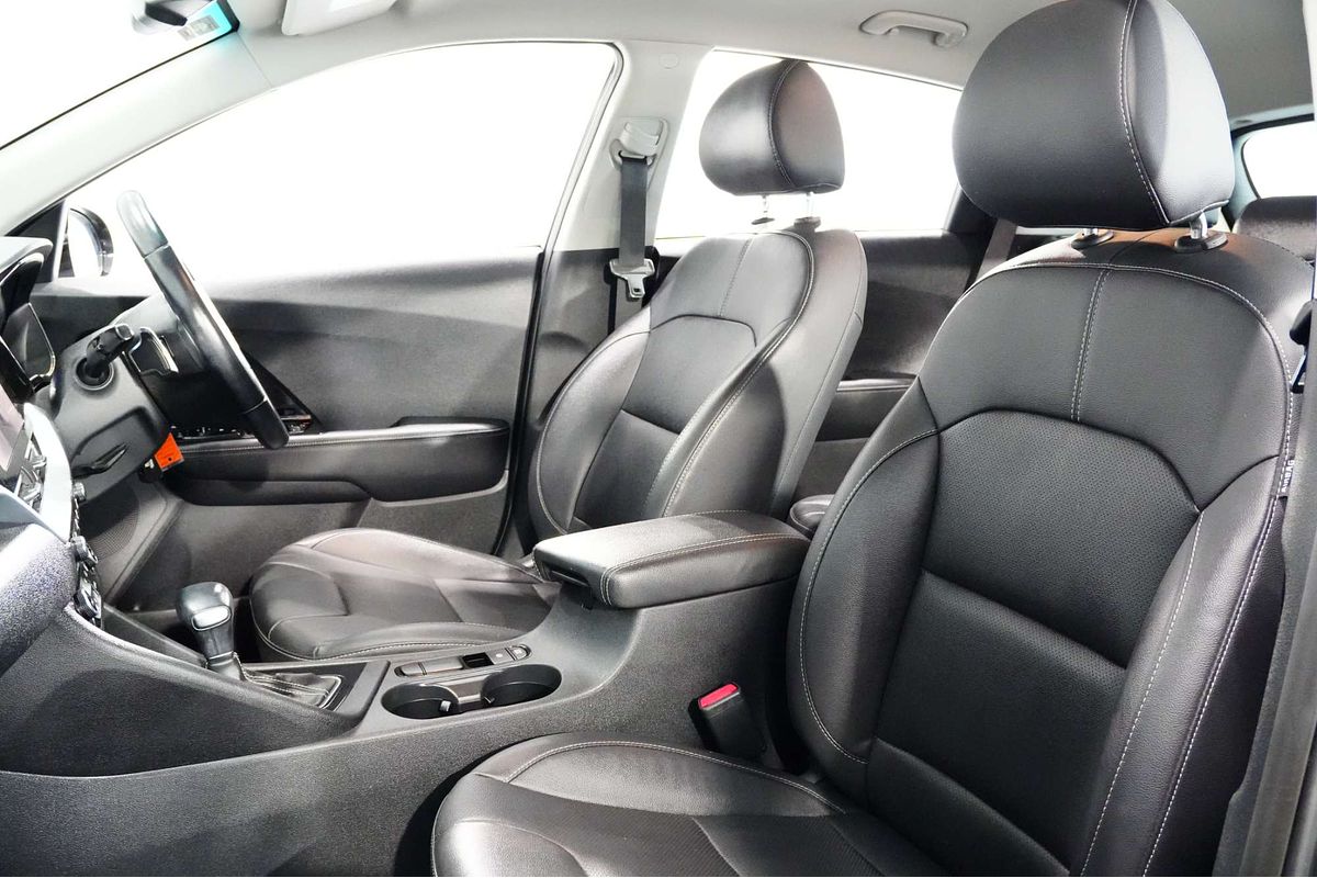 2021 Kia Niro Hybrid Sport DE