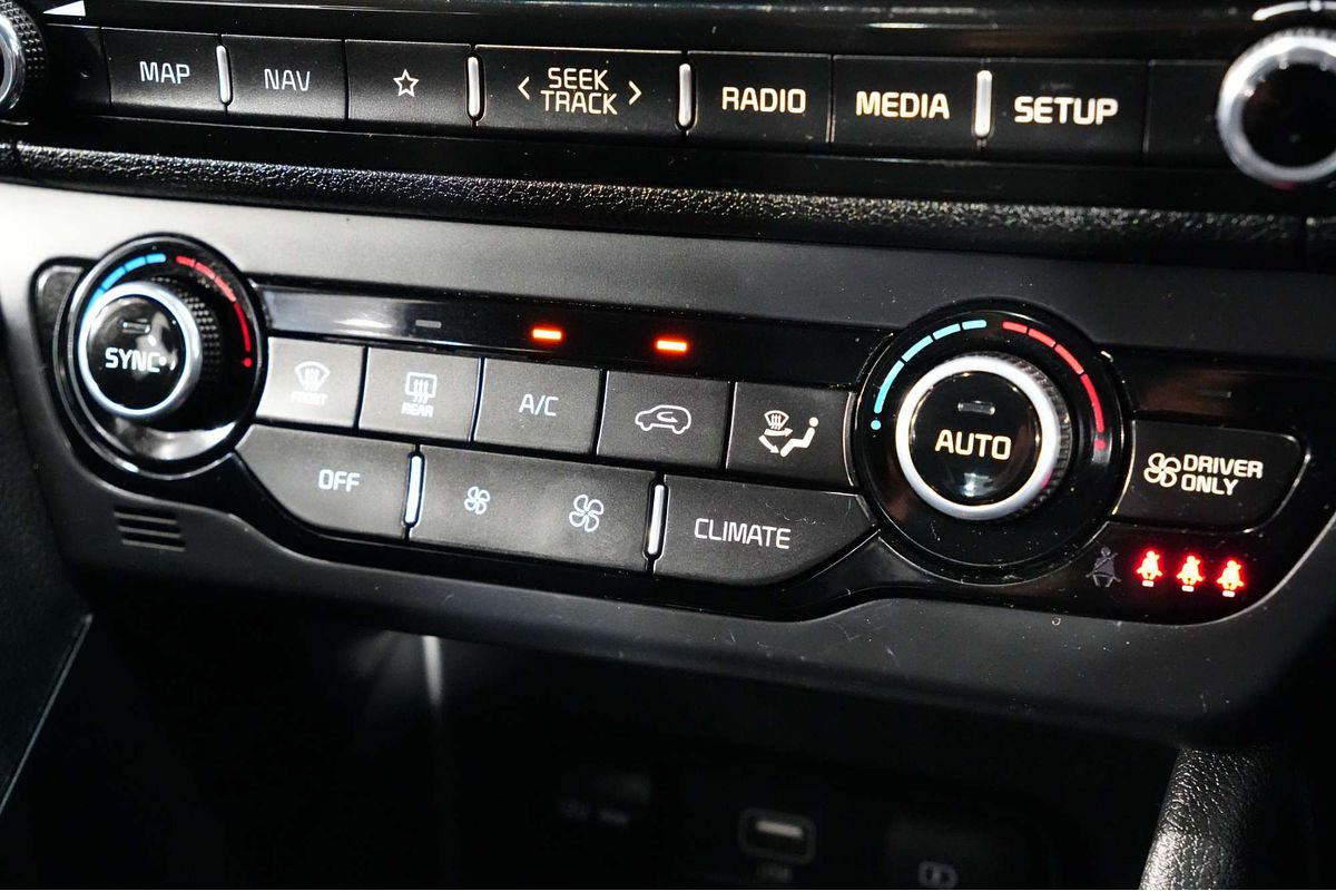 2021 Kia Niro Hybrid Sport DE