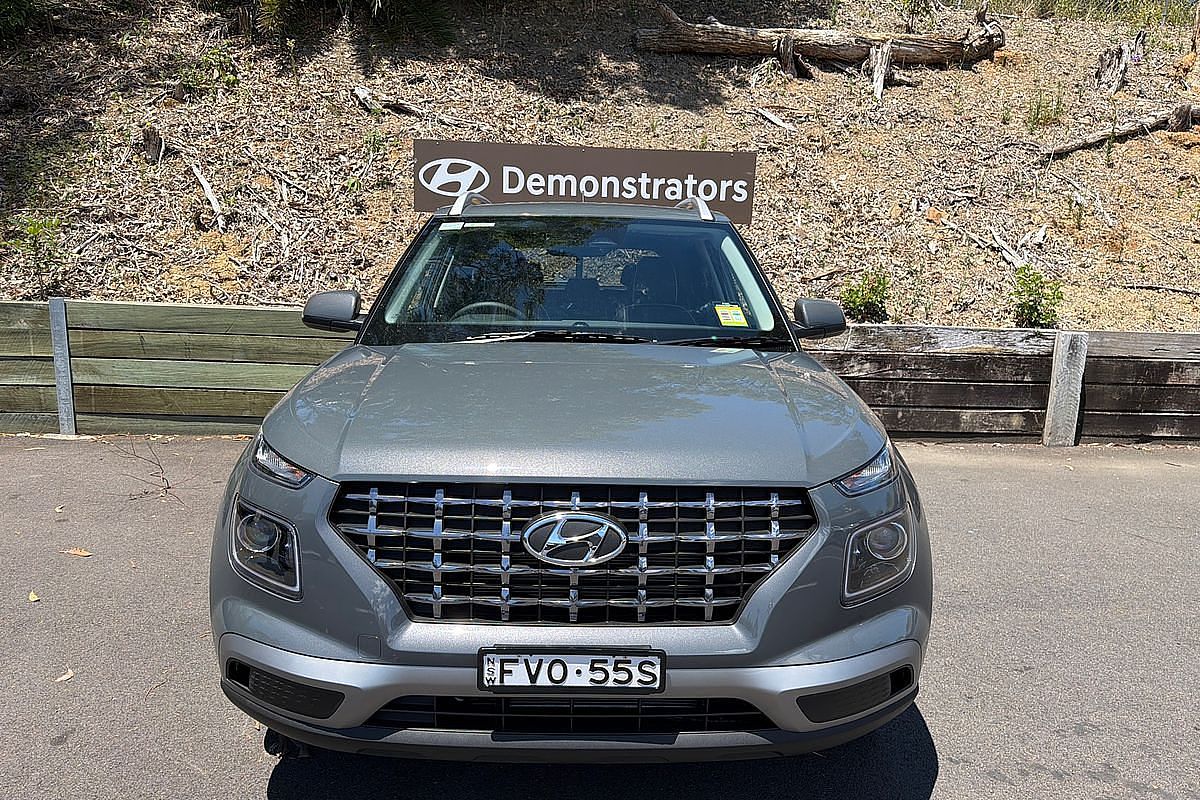 2025 Hyundai Venue Elite QX.V5
