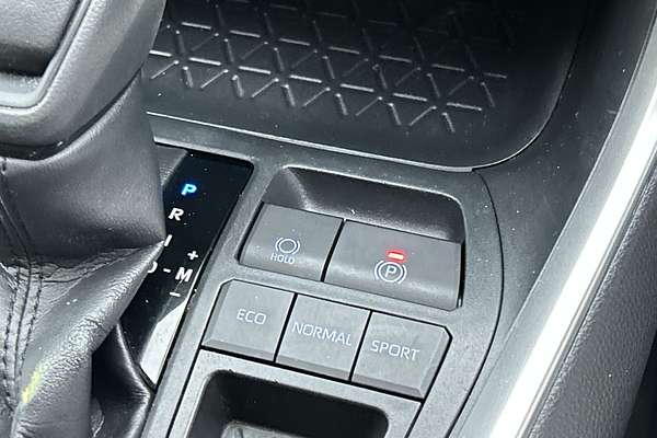 2020 Toyota RAV4 GX MXAA52R thumb-14