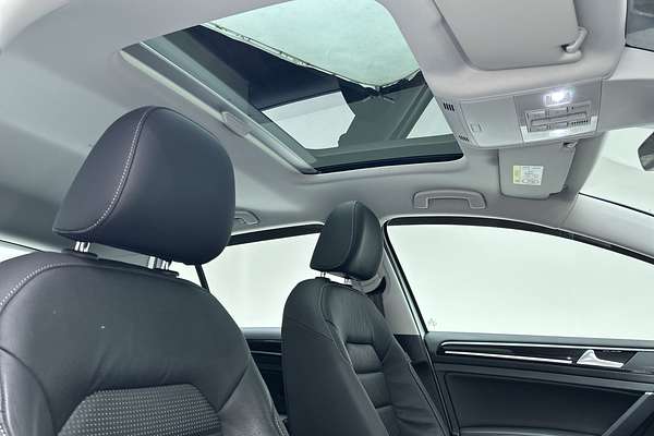 2020 Volkswagen Golf 110TSI Highline 7.5 thumb-14