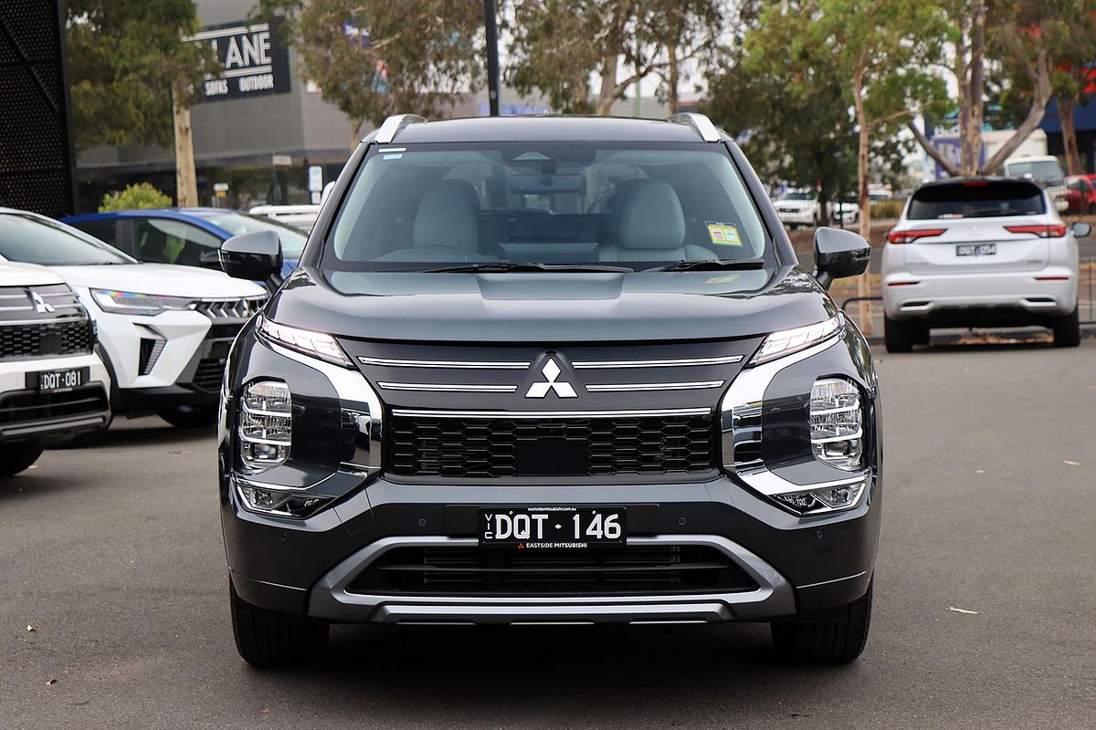 2025 Mitsubishi Outlander Exceed ZM