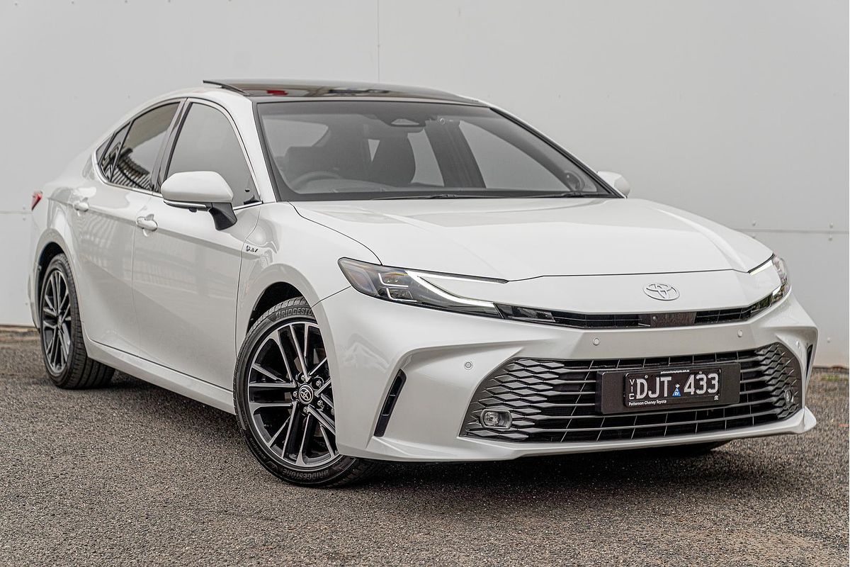 2025 Toyota Camry SL AXVH80R