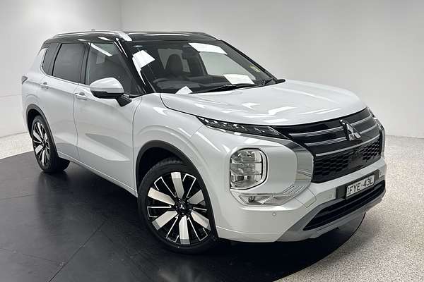 2025 Mitsubishi Outlander Exceed Tourer ZM