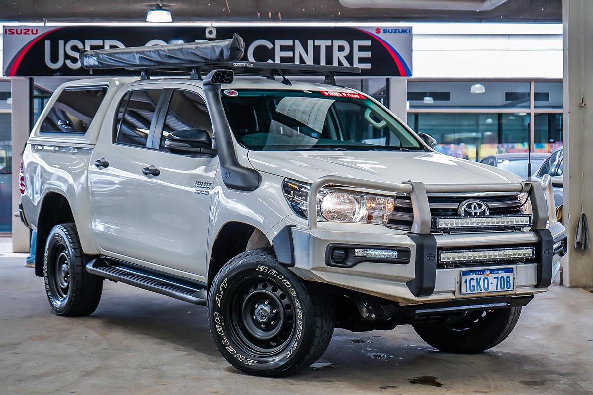 2017 Toyota Hilux SR GUN126R 4X4