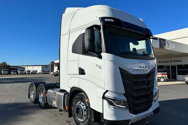 2024 Iveco S-Way AS700
