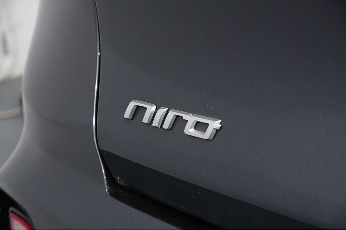 2021 Kia Niro Hybrid Sport DE