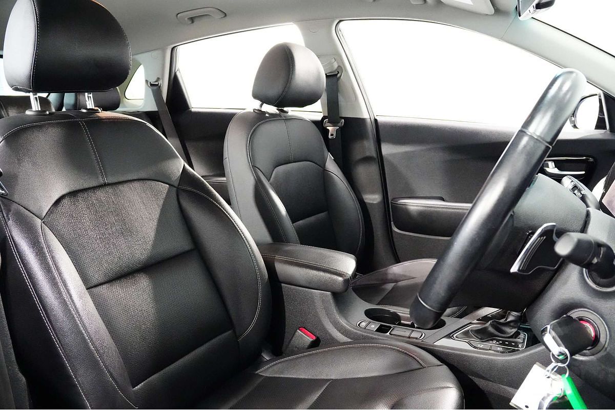 2021 Kia Niro Hybrid Sport DE