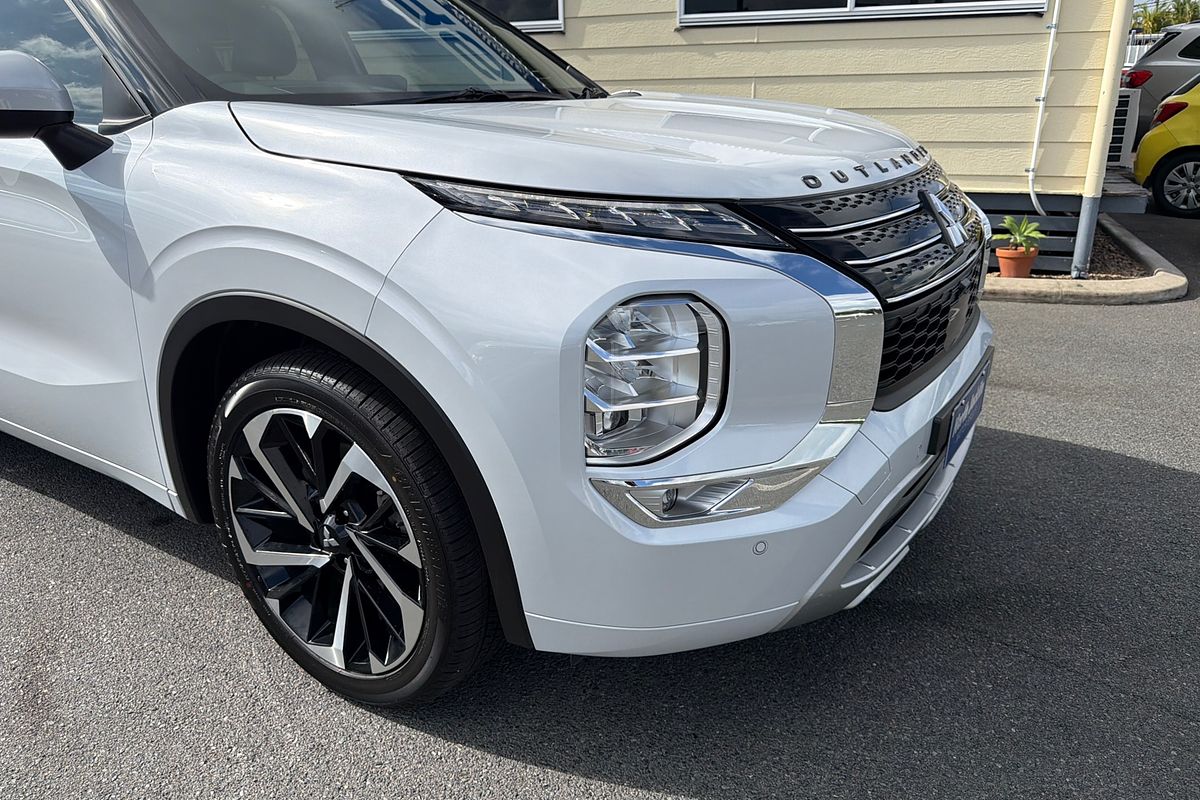 2023 Mitsubishi Outlander Exceed Tourer ZM