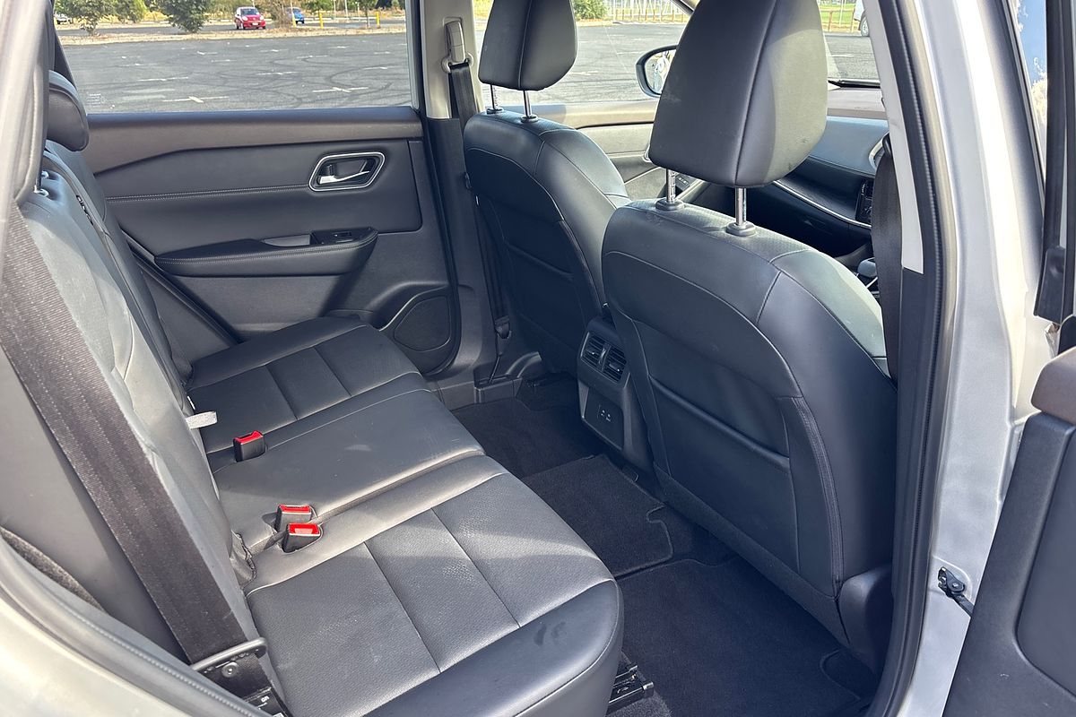 2023 Nissan X-TRAIL ST-L T33