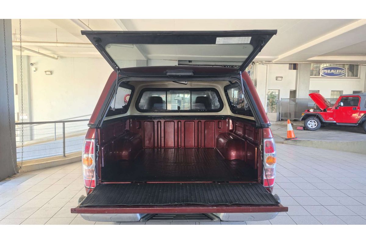 BT-50 09 UPGRADE BOSS B3000 SDX (4x4) 3.0L DT4 DIESEL TURBO F/INJ 5 SP MANUAL DUAL CAB P/UP 