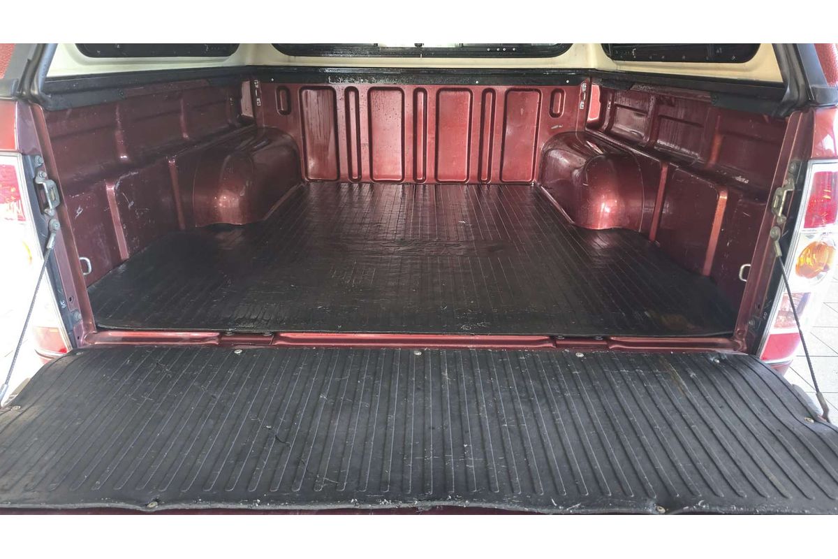 BT-50 09 UPGRADE BOSS B3000 SDX (4x4) 3.0L DT4 DIESEL TURBO F/INJ 5 SP MANUAL DUAL CAB P/UP 