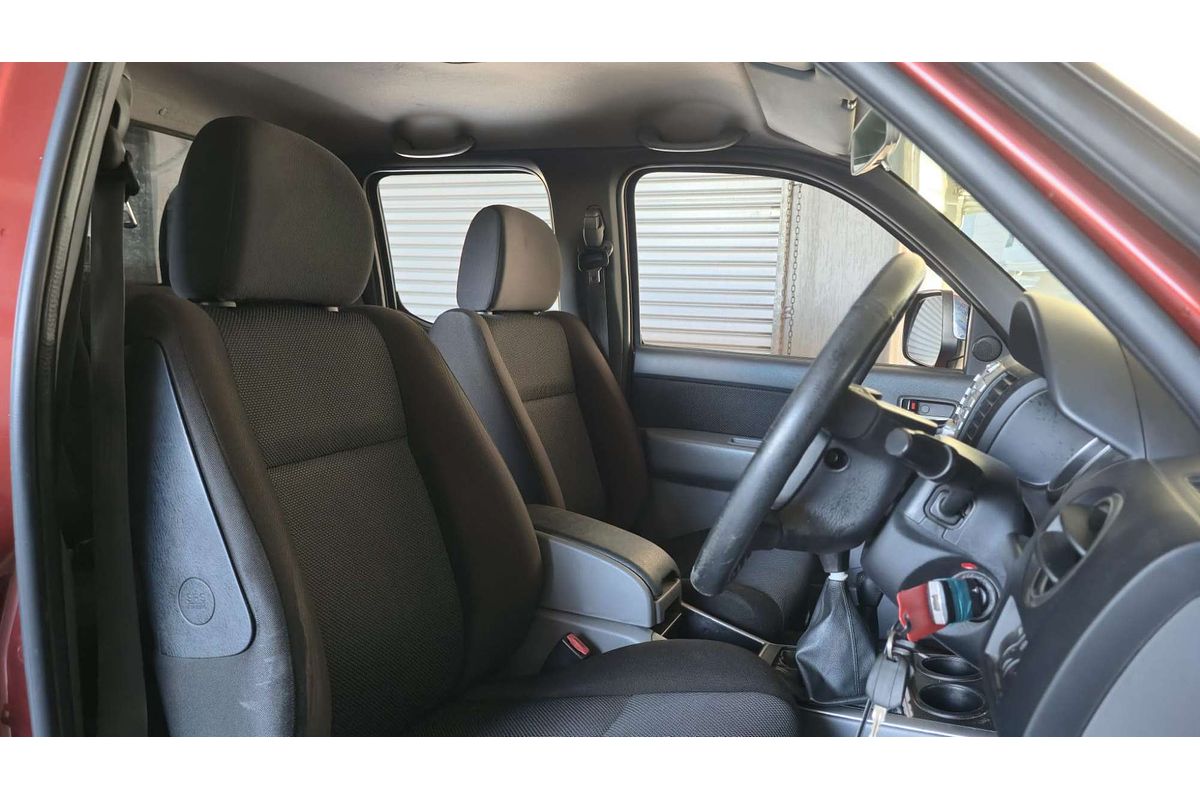 BT-50 09 UPGRADE BOSS B3000 SDX (4x4) 3.0L DT4 DIESEL TURBO F/INJ 5 SP MANUAL DUAL CAB P/UP 