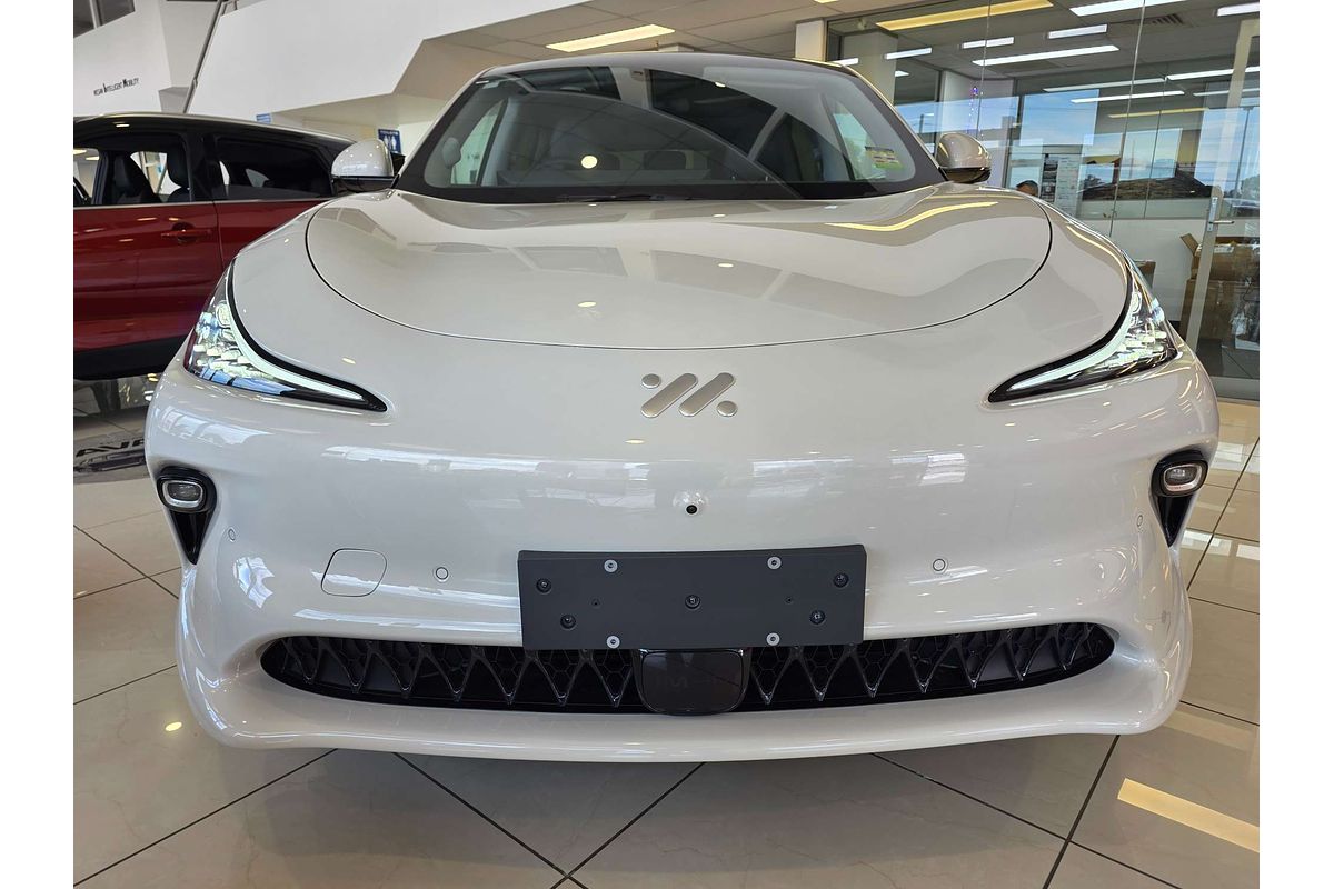 2025 MG IM6 Platinum S12L