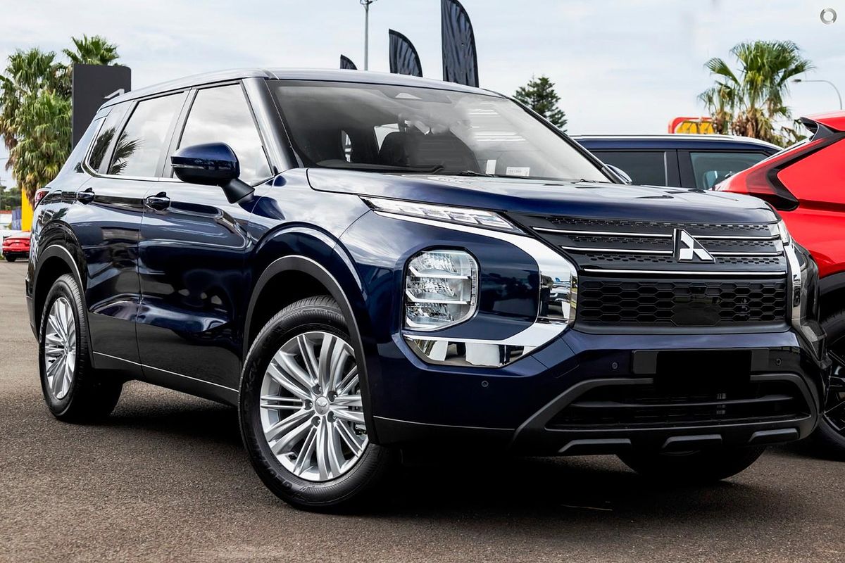 2025 Mitsubishi Outlander ES ZM