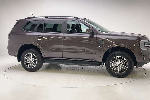 2025 Ford Everest Trend 2.0L thumb-3