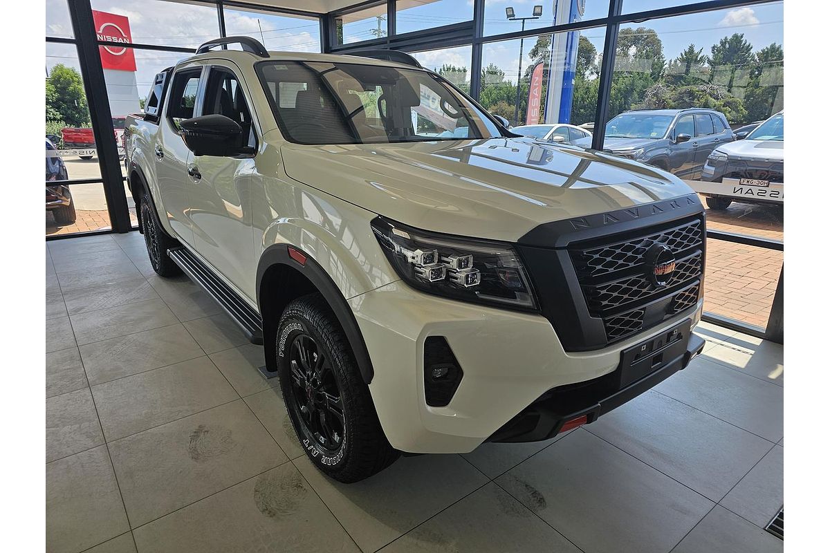 2025 Nissan Navara PRO-4X D23 4X4