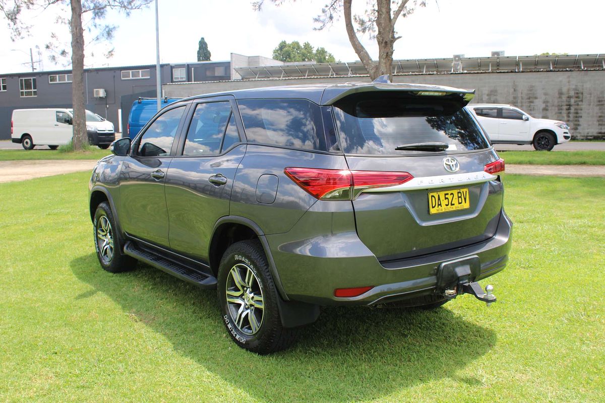 Fortuner GX 2.8L T Diesel Automatic Wagon 1Y17090 001