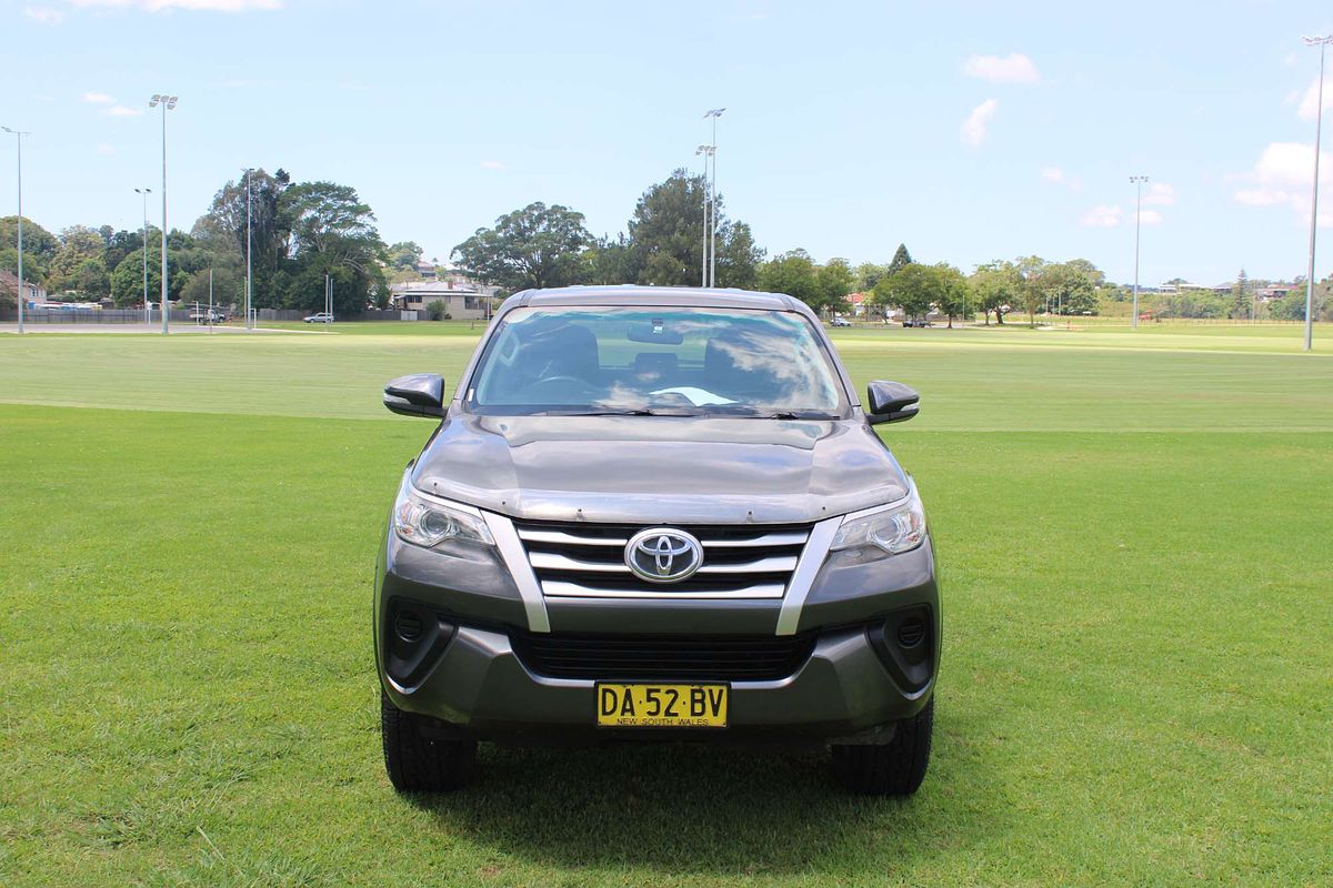 Fortuner GX 2.8L T Diesel Automatic Wagon 1Y17090 001