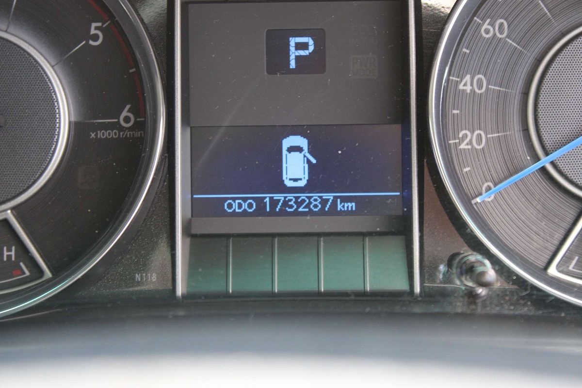 Fortuner GX 2.8L T Diesel Automatic Wagon 1Y17090 001