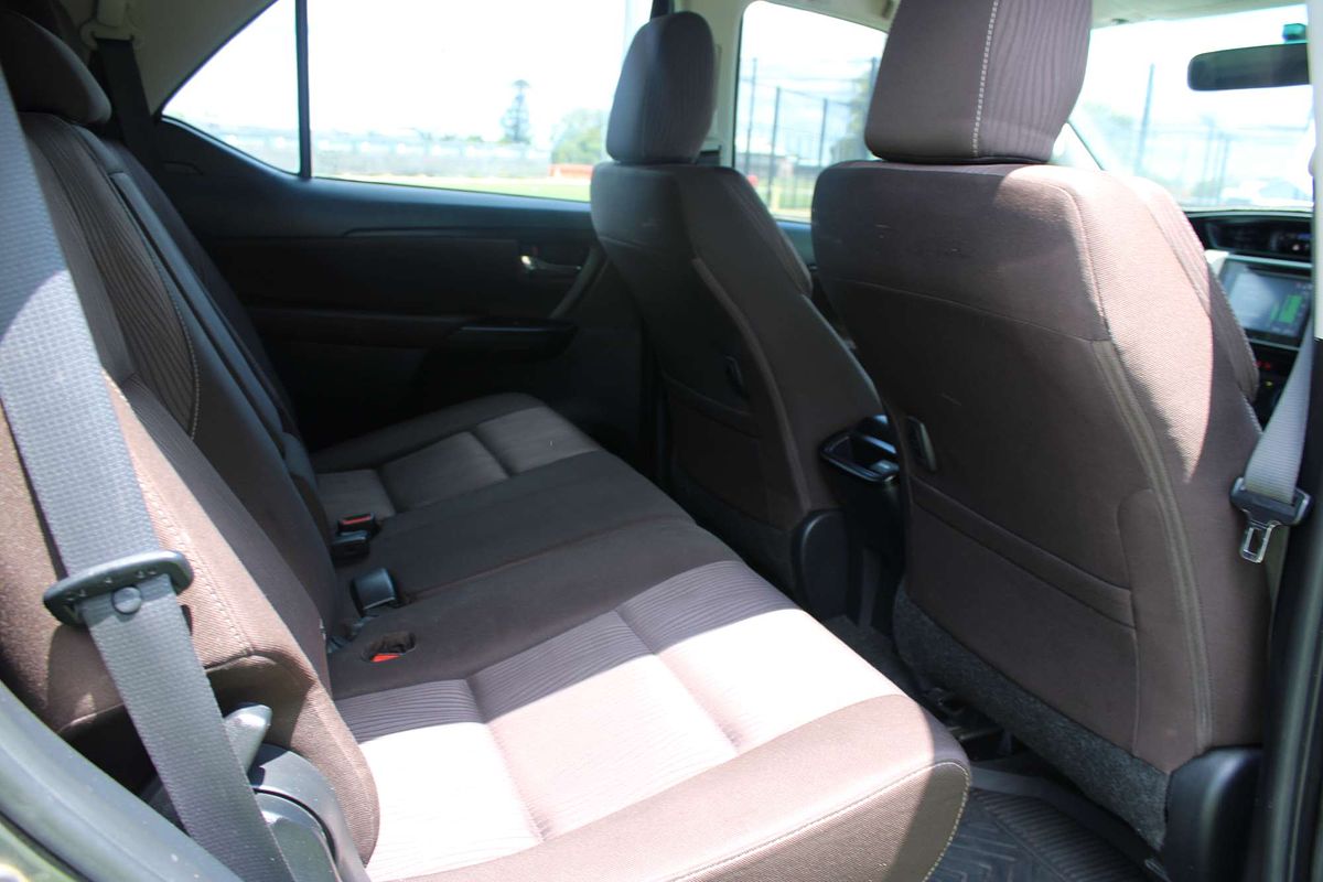 Fortuner GX 2.8L T Diesel Automatic Wagon 1Y17090 001