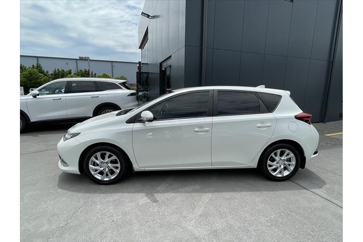 2017 Toyota Corolla Ascent Sport ZRE182R