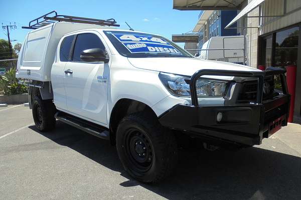 2020 Toyota Hilux SR GUN126R 4X4