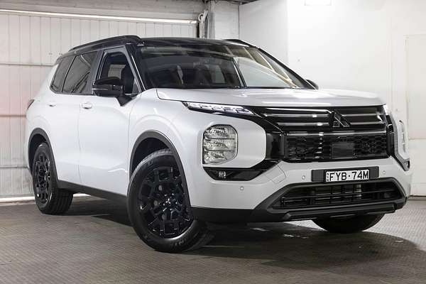 2025 Mitsubishi Outlander LS ZM