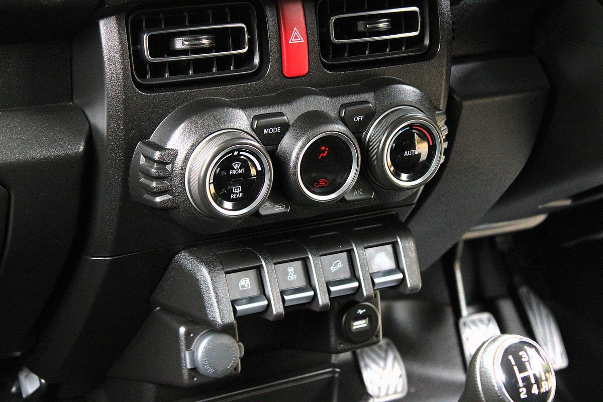 2022 Suzuki Jimny GLX GJ