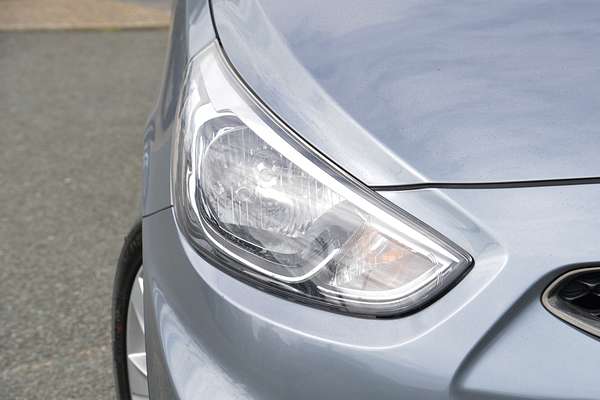 2017 Hyundai Accent Sport RB6 thumb-1