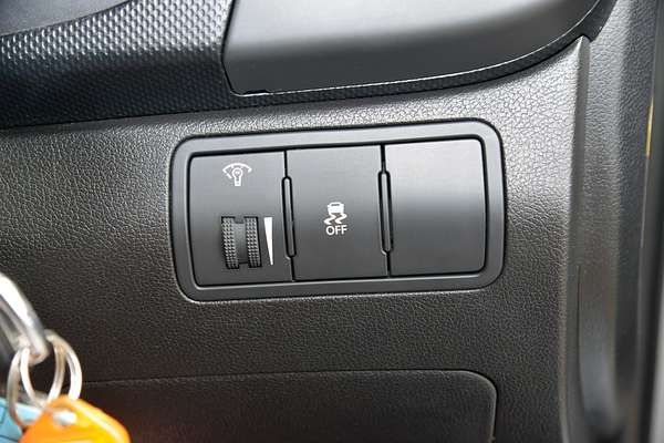 2017 Hyundai Accent Sport RB6 thumb-14