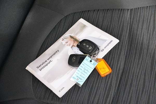 2017 Hyundai Accent Sport RB6 thumb-21