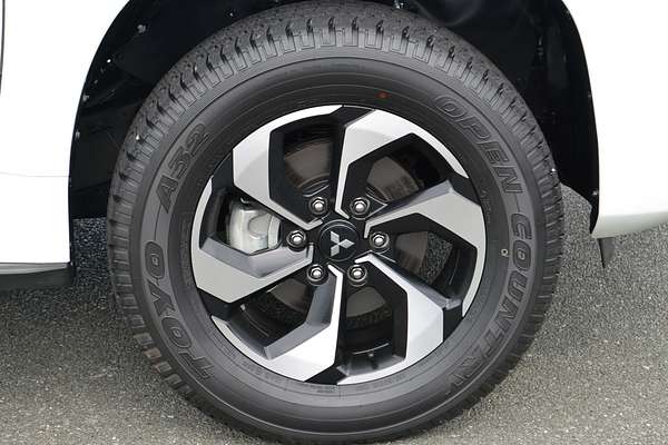 2024 Mitsubishi Pajero Sport GLS QG thumb-3