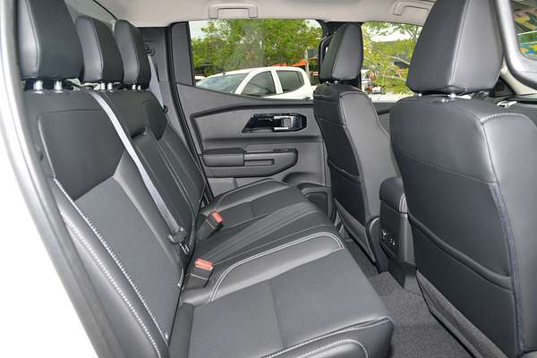 2025 Mitsubishi Triton GLS MV 4X4 thumb-8