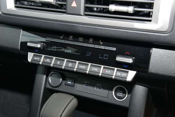 2025 Mitsubishi Triton GLS MV 4X4 thumb-13