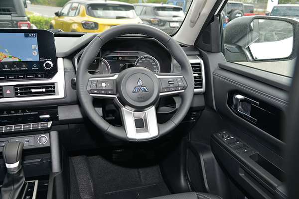 2025 Mitsubishi Triton GLS MV 4X4 thumb-18
