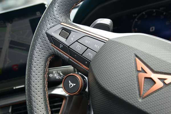 2024 CUPRA Formentor VZx KM thumb-14