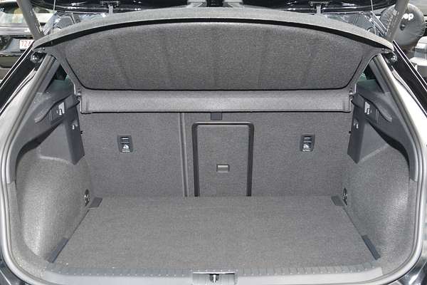 2024 CUPRA Formentor VZx KM thumb-18