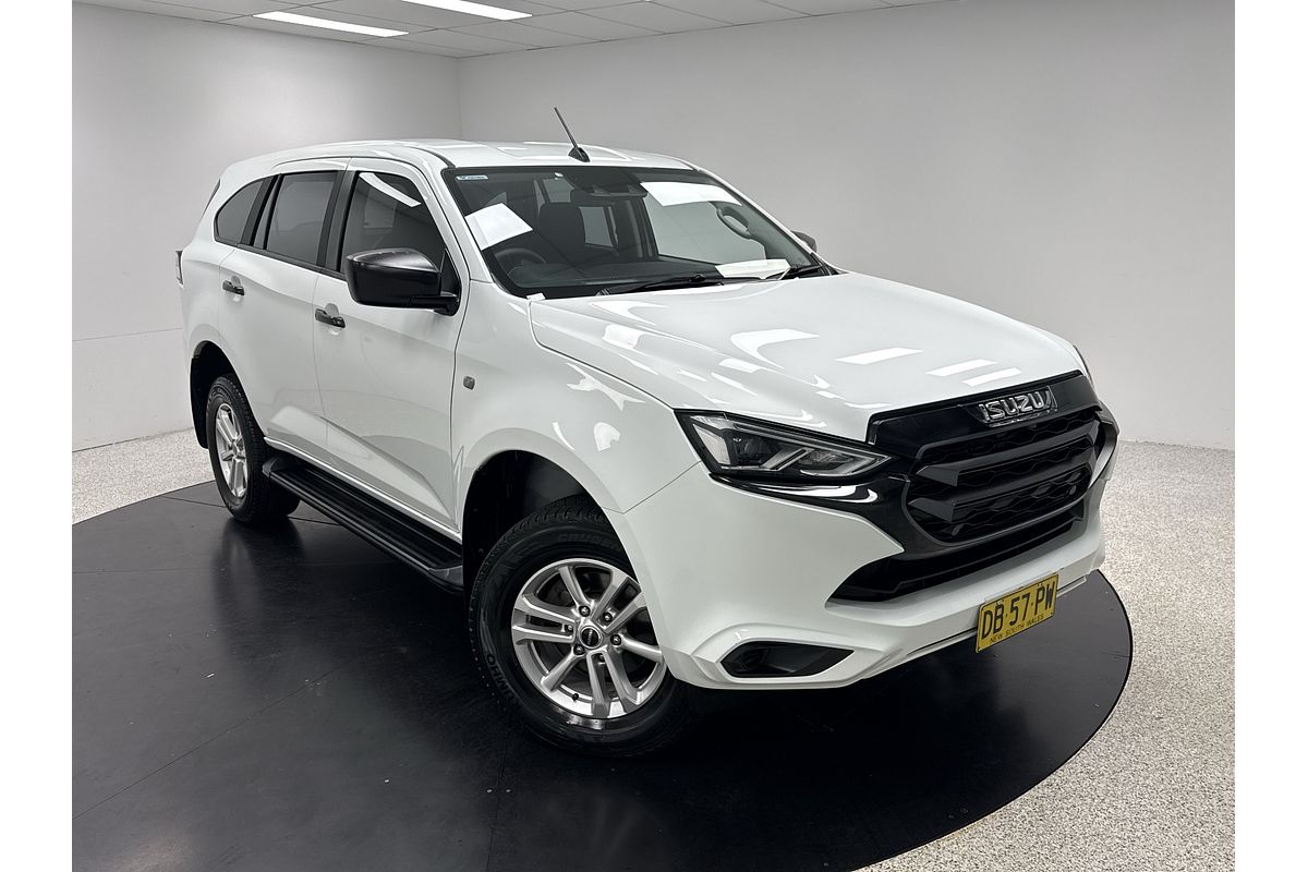 2021 Isuzu MU-X LS-M