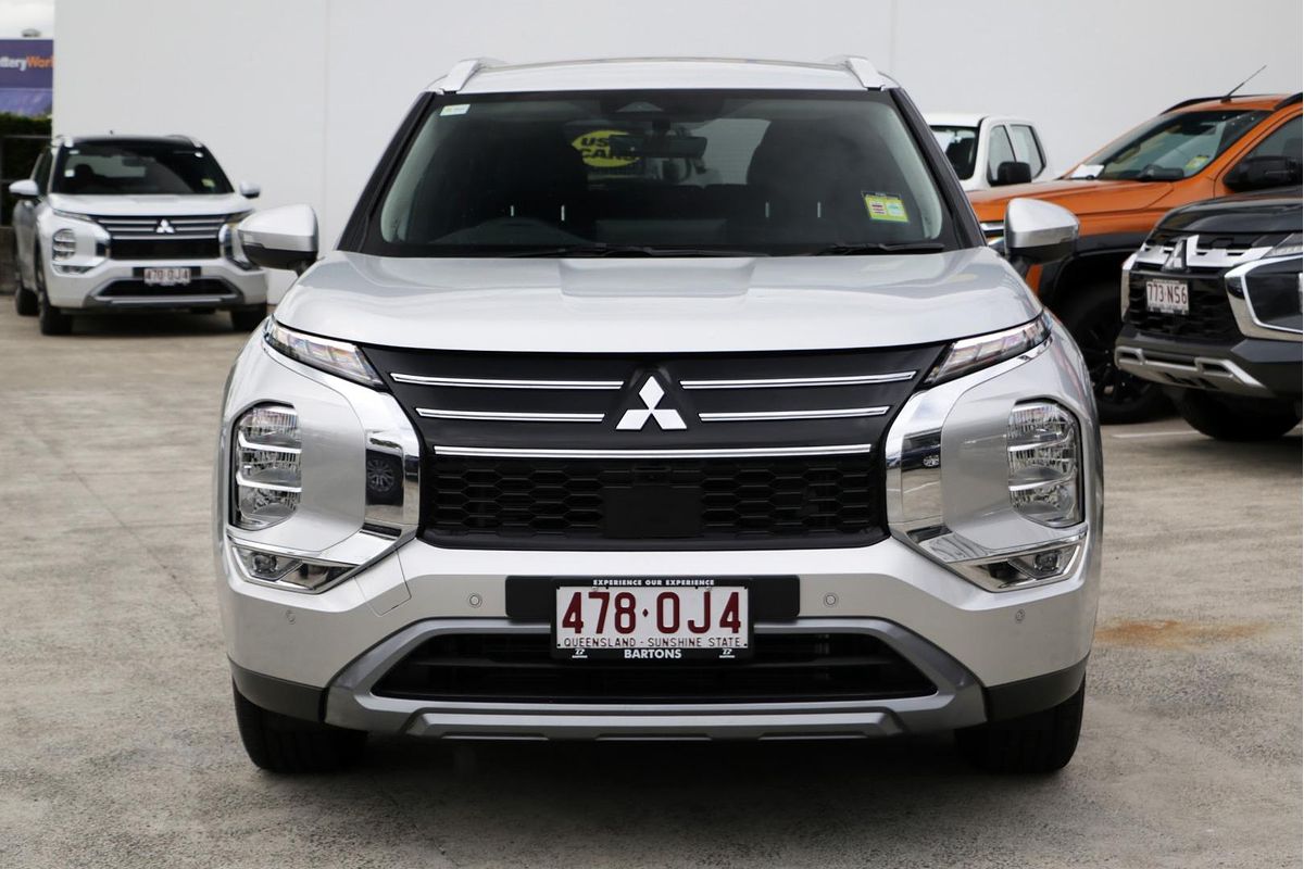 2025 Mitsubishi Outlander LS ZM