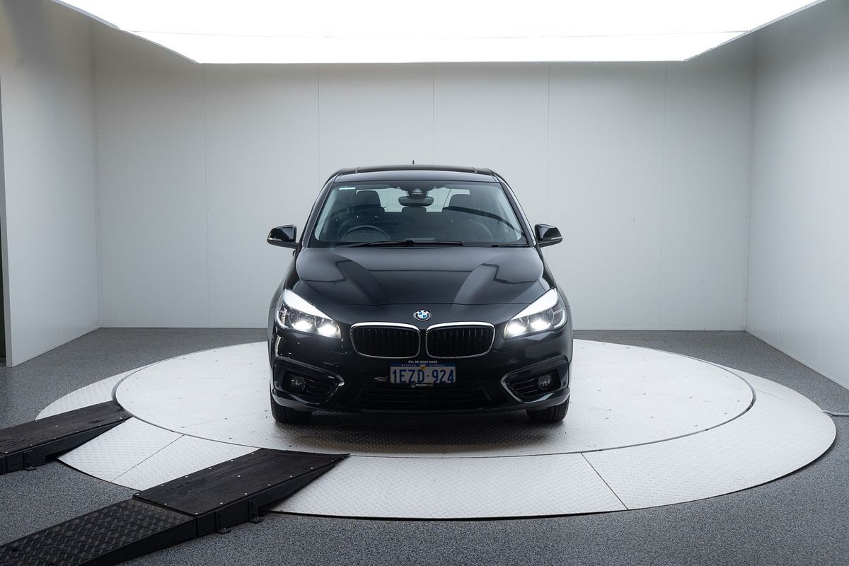 2015 BMW 2 Series 218d Sport Line F45