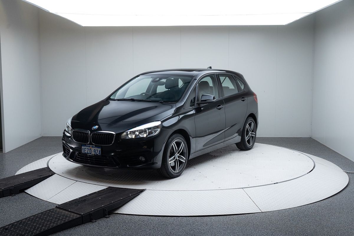2015 BMW 2 Series 218d Sport Line F45