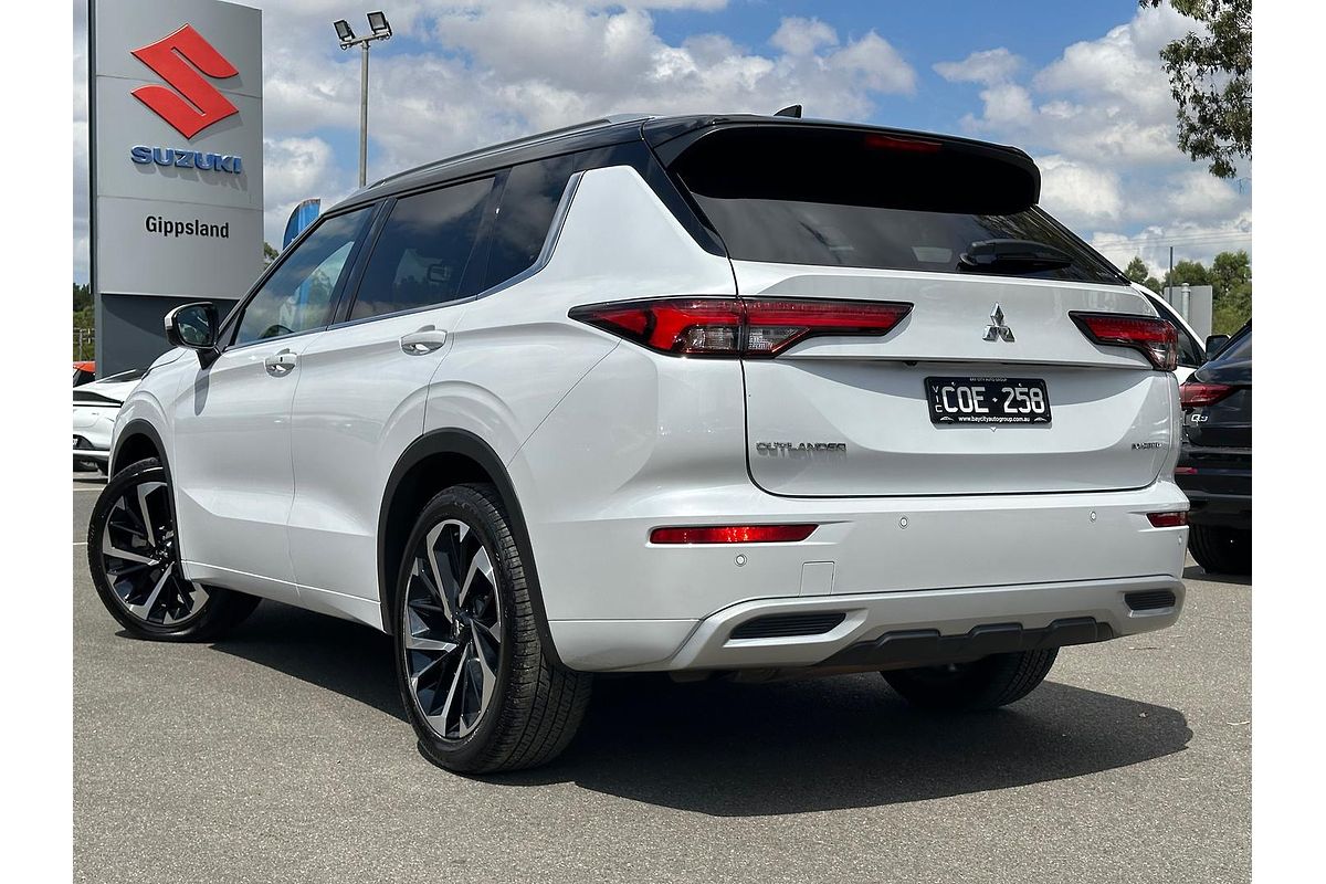 2023 Mitsubishi Outlander Exceed Tourer ZM