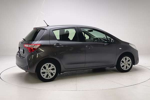 2018 Toyota Yaris Ascent NCP130R thumb-2