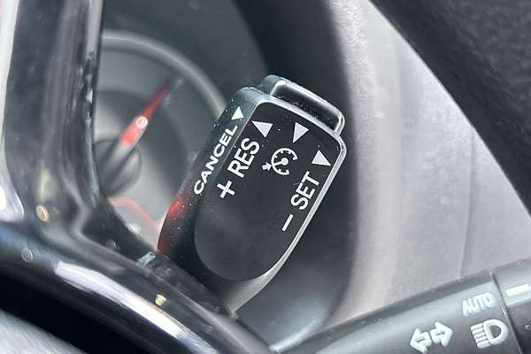 2018 Toyota Yaris Ascent NCP130R thumb-17